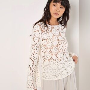 APRICOT 🍑- Women's White Crochet Lace Long-Sleeve Top